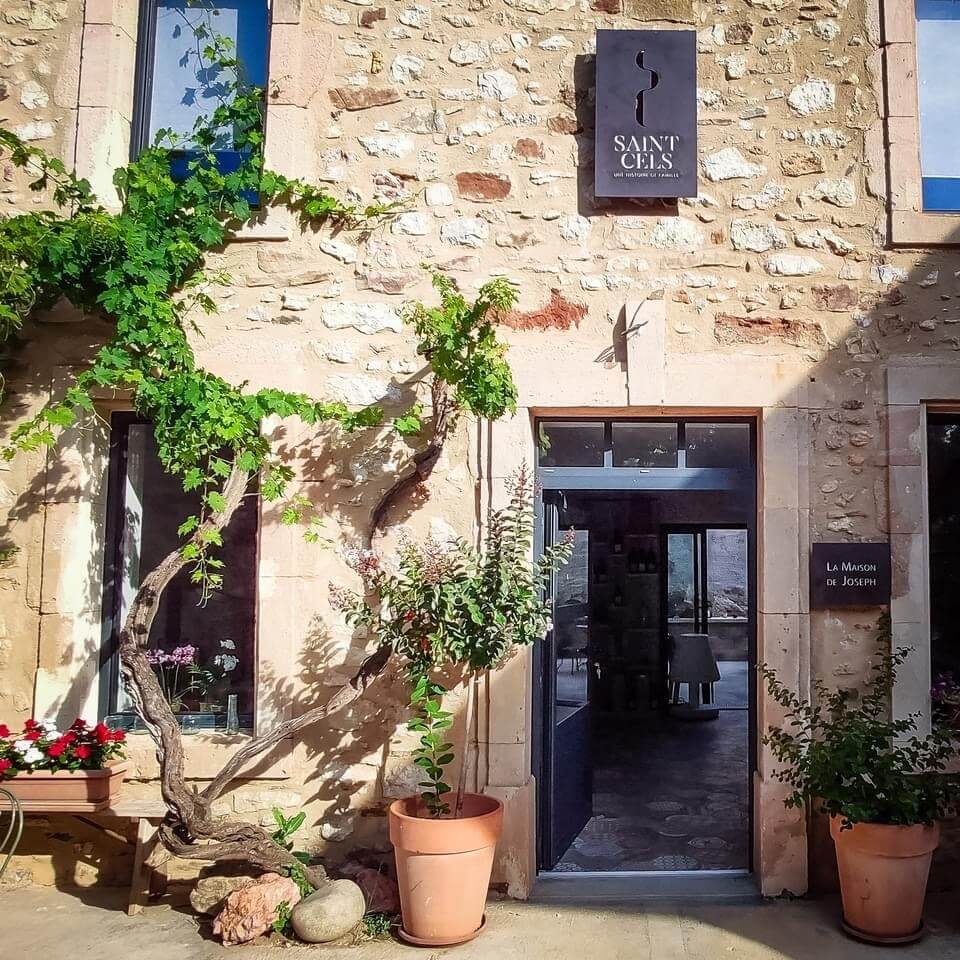 exterior wine shop